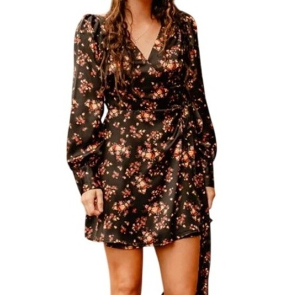 Dress Forum Womens‎ M Black Floral Wrap Mini Dress NWT